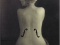 716.	Man Ray (1890-1976) : Le violon d'Ingres, 1924. Epreuve aux sels d'argent rehaussée de crayon et encre de Chine, 28,2 x 22,5 cm. Paris, musée national d'Art moderne - Centre Georges-Pompidou.